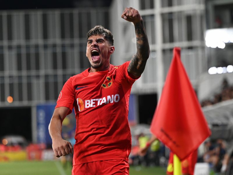 Florinel Coman în tricoul celor de la FCSB
