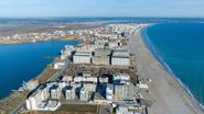 clădiri la mare