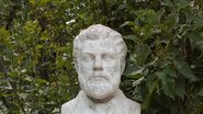 Statuie Ion Creangă