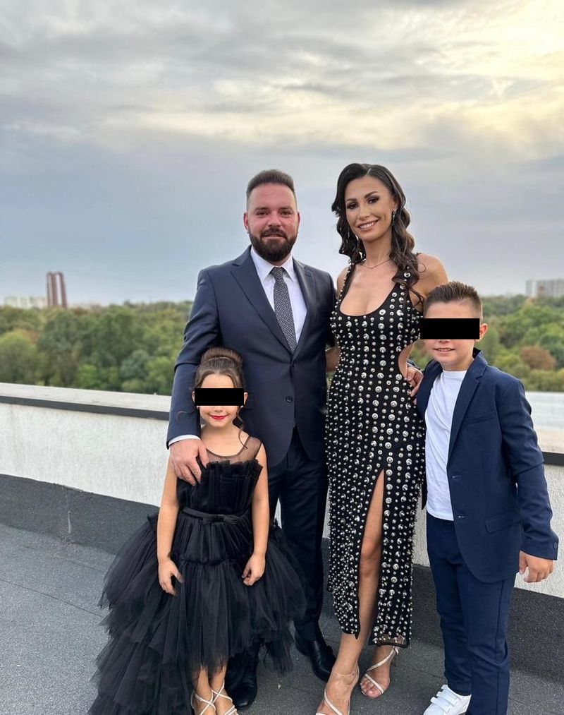 Fotografie cu familia fiului lui Piedone  Familia fiului lui Piedone