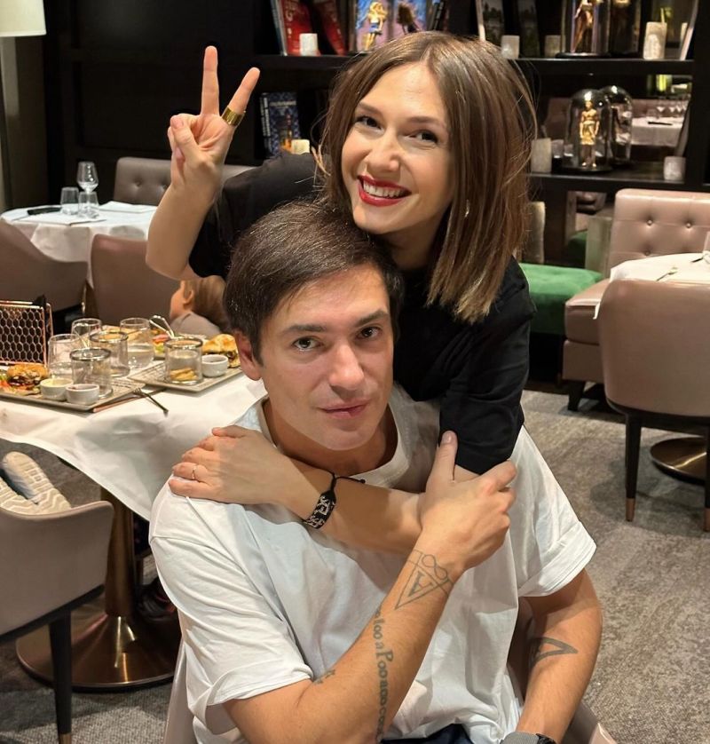 Radu V&acirc;lcan și Adela Popescu