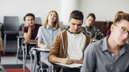 Elevi la examen