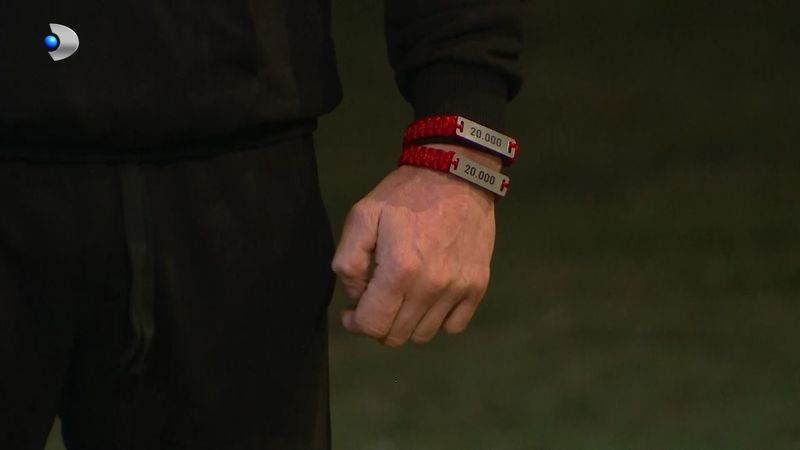 Szil&aacute;rd De&aacute;k concurent insula de 1 milion