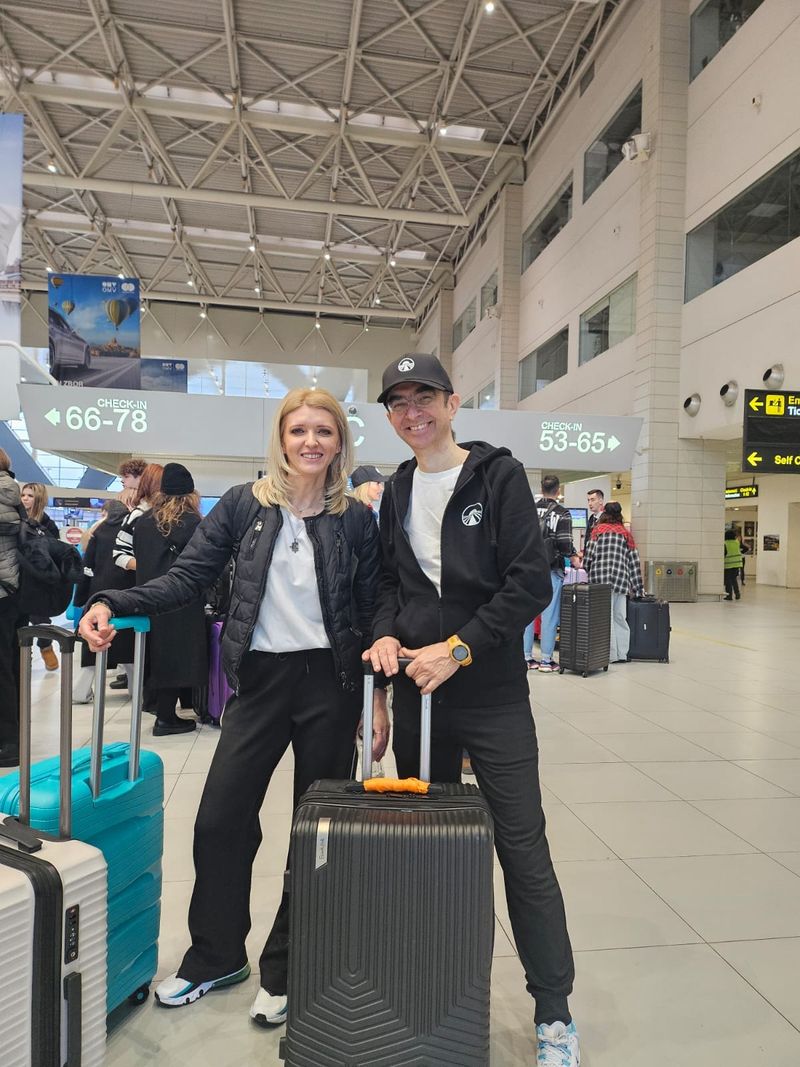 mihai gainușă și oana paraschiv aeroport, mihai găinușă și oana paraschiv asia express, asia express 2024