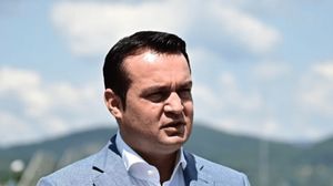 Cătălin Cherecheș ajunge în România, escortat de polițiști! Fostul edil din Baia Mare urmează să fie încarcerat pentru a-și ispăși pedeapsa