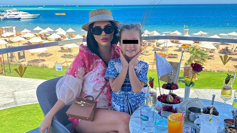 Andreea Tonciu, alături de fiica sa, Rebecca