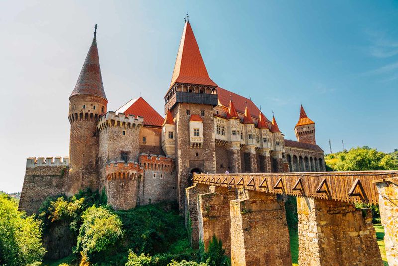 castelul corvinilor, 20 de locuri superbe românia, locuri de vizitat în românia în 2024