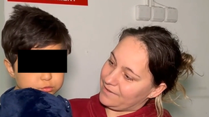 Scene emoționante acasă la Radu Aryan, băiețelul de doi ani care a petrecut 25 de ore în pădure. Cum a fost așteptat micuțul, după cinci zile petrecute în spital?