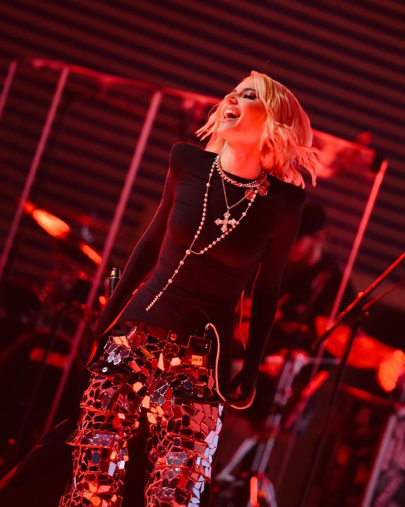 andia pe scenă, andia carieră, andia melodii, cine este andia, andia biografie 