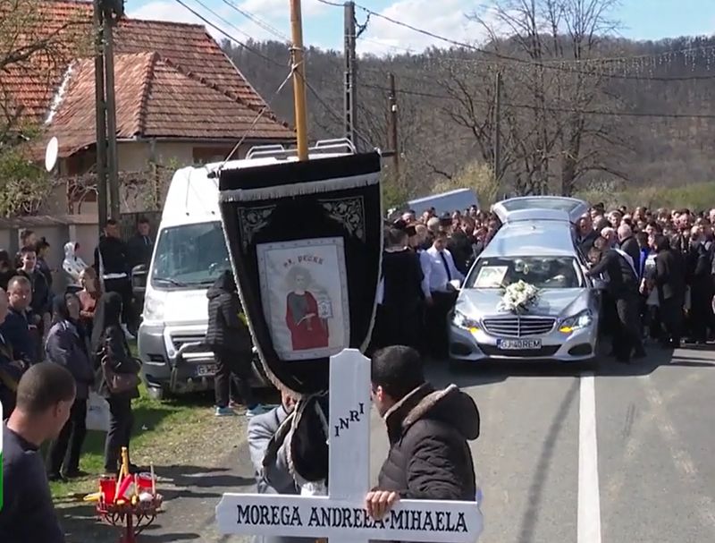 Înmormântarea Andreei, studenta ucisă