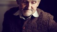 Pensionar, numără bani