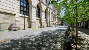 Clădire, Strada Franceză, Centrul Vechi