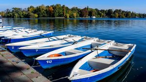 Bărci, lacul Herăstrău din București