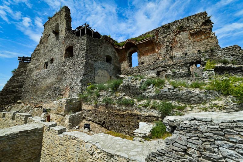 cetatea deva, obiective turistice romania, traseu de weekend romania 
