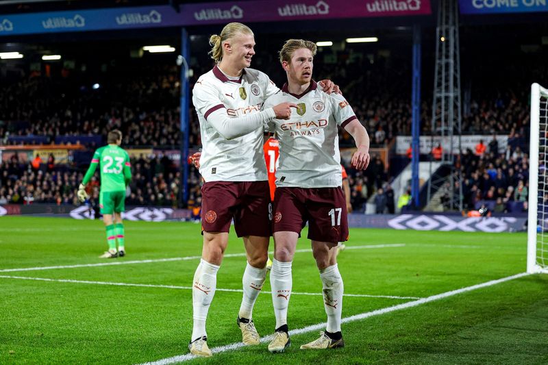 Erling Haaland și Kevin De Bruyne, jucători la Manchester City