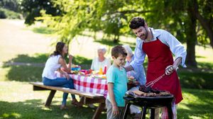 Unde poți face un grătar la iarbă verde de 1 mai 2024. Vezi care sunt locurile special amenajate pentru astfel de activități împrejurul Bucureștiului, dar și în alte orașe
