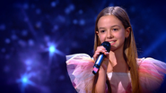 Alexia Răduț, pe scena Românii au talent