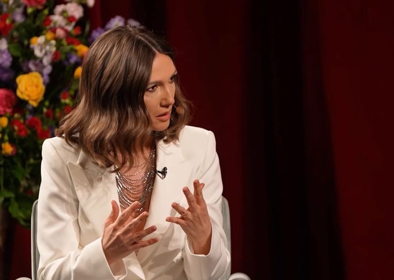 Adela Popescu Adela Popescu