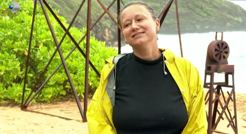 camelia insula de 1 milion