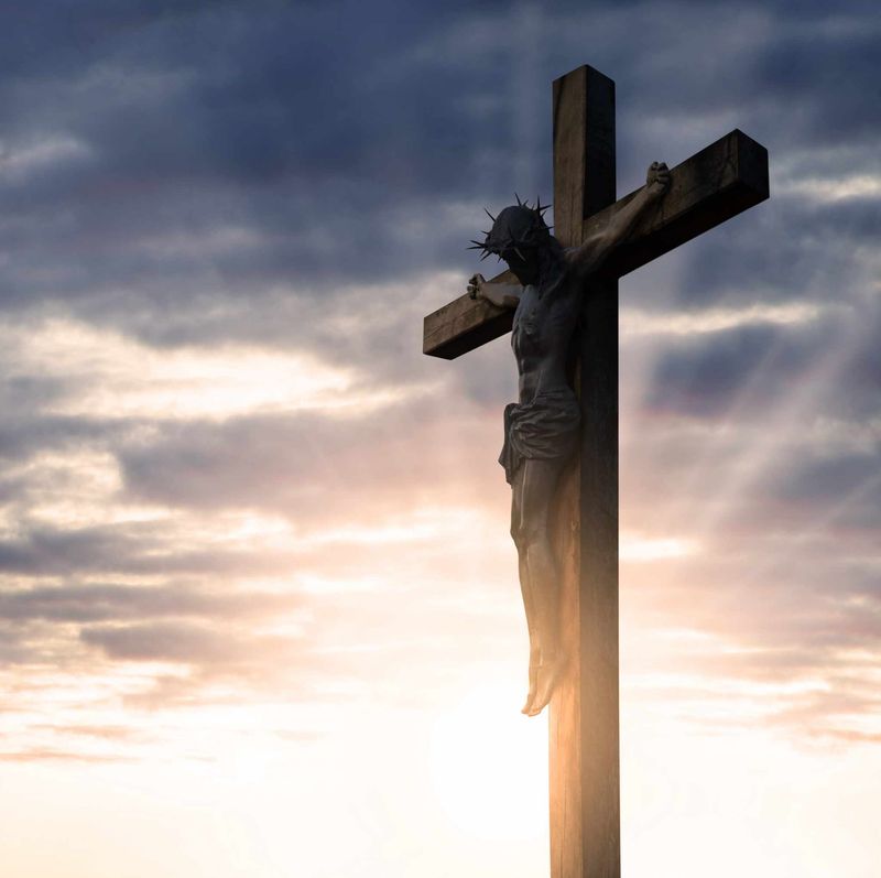 Iisus Hristos răstingnit pe cruce