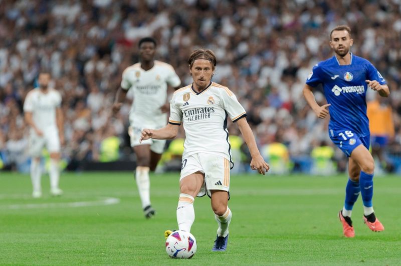 Luka Modric evoluând pentru Real Madrid