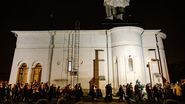 Credincioși, la slujba din Vinerea Mare