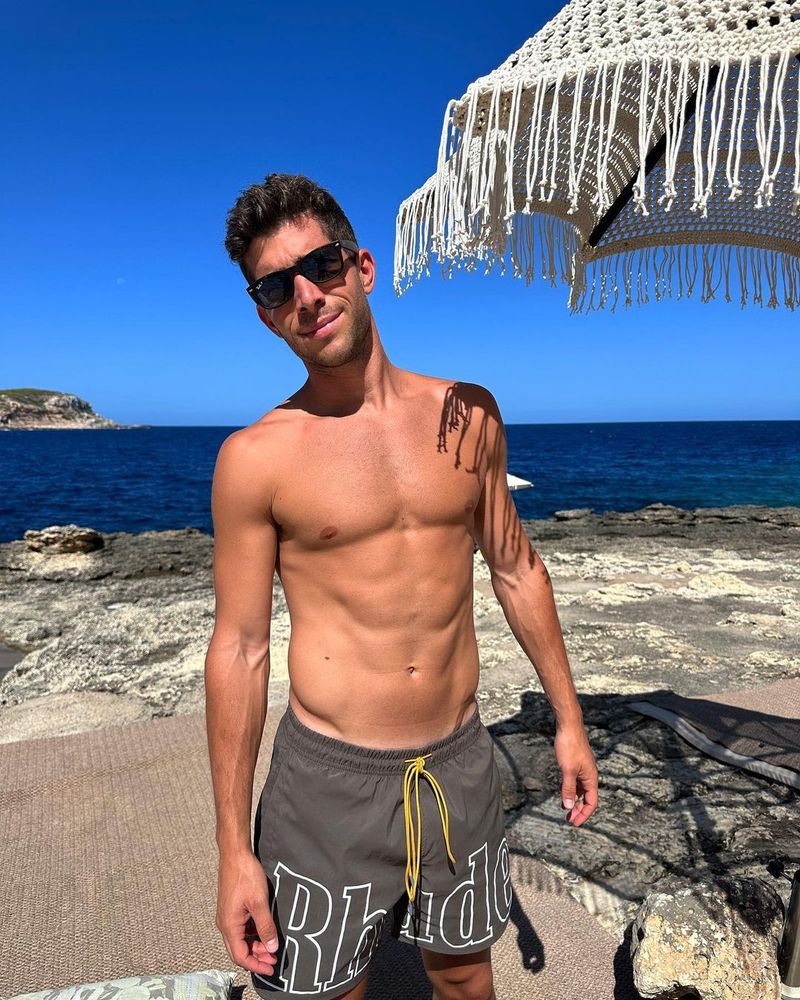 Sergi Roberto, unul dintre veteranii de la Barcelona Sergi Roberto, fotbalist legitimat la Barcelona