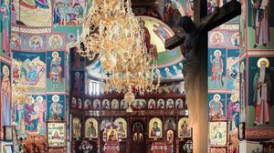 Interior biserică ortodoxă