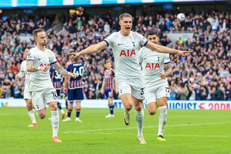Micky van de Ven, jucătorul celor de la Tottenham