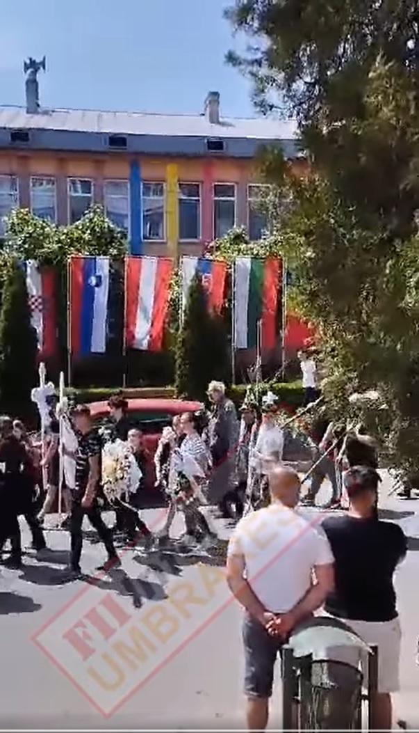Înmormântarea Ionelei și a lui George Înmormântarea Ionelei și a lui George