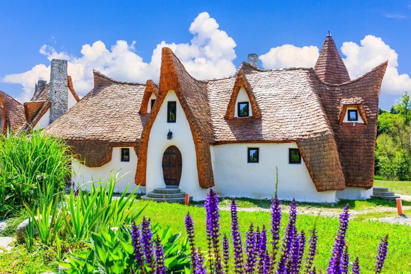 castelul de lut, valea zanelor