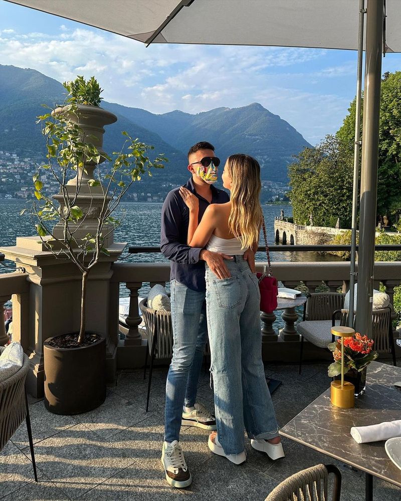 Emily Burghelea și Andrei, la Lacul Como emily burghelea