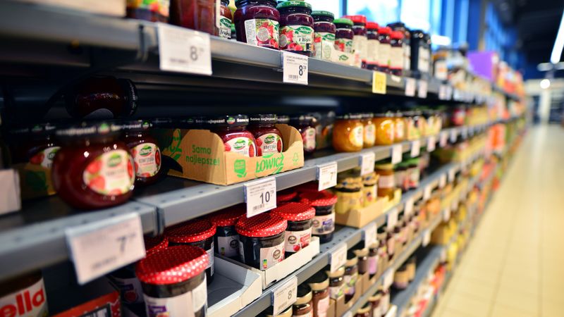 rafturi supermarketuri, interior magazin