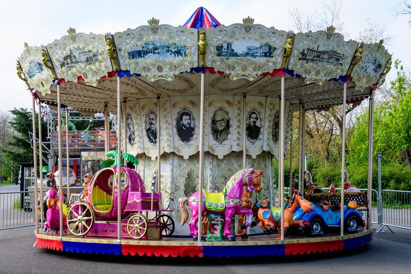 parc de distractii, carusel