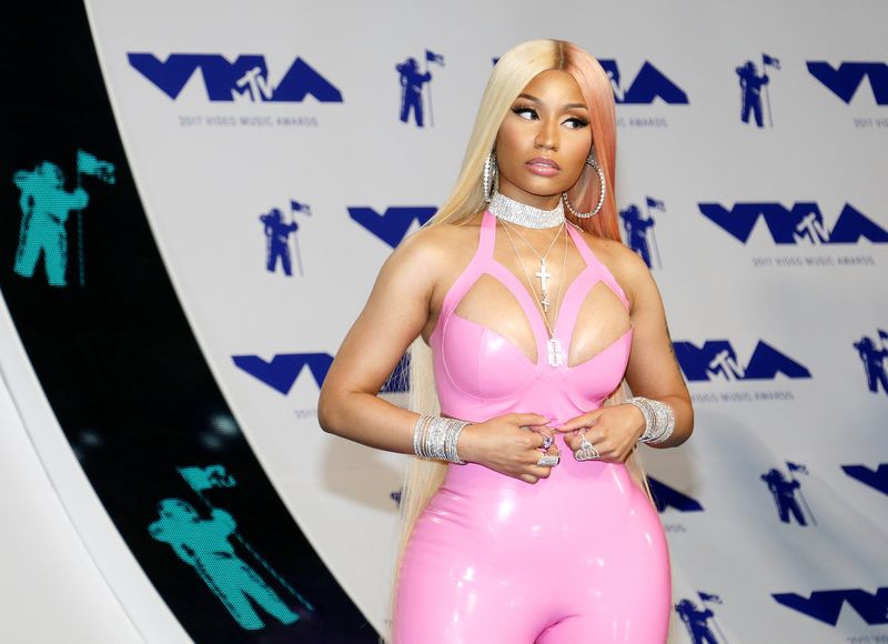 Nicki Minaj, cantareata, scena, peruca