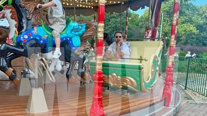 Dani Oțil a dat în mintea copiilor! Ce nu face pentru fiul lui? Imaginile care te vor binedispune, cu prezentatorul TV în carusel | EXCLUSIV