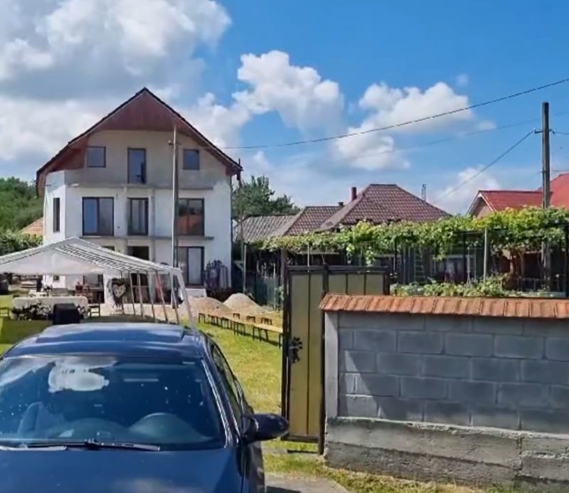 Bianca și Patrizia sunt conduse pe ultimul drum