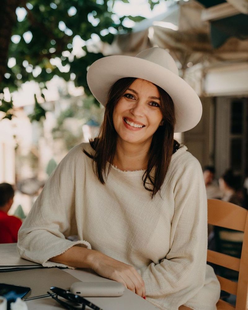 Diana Dumitrescu Diana Dumitrescu