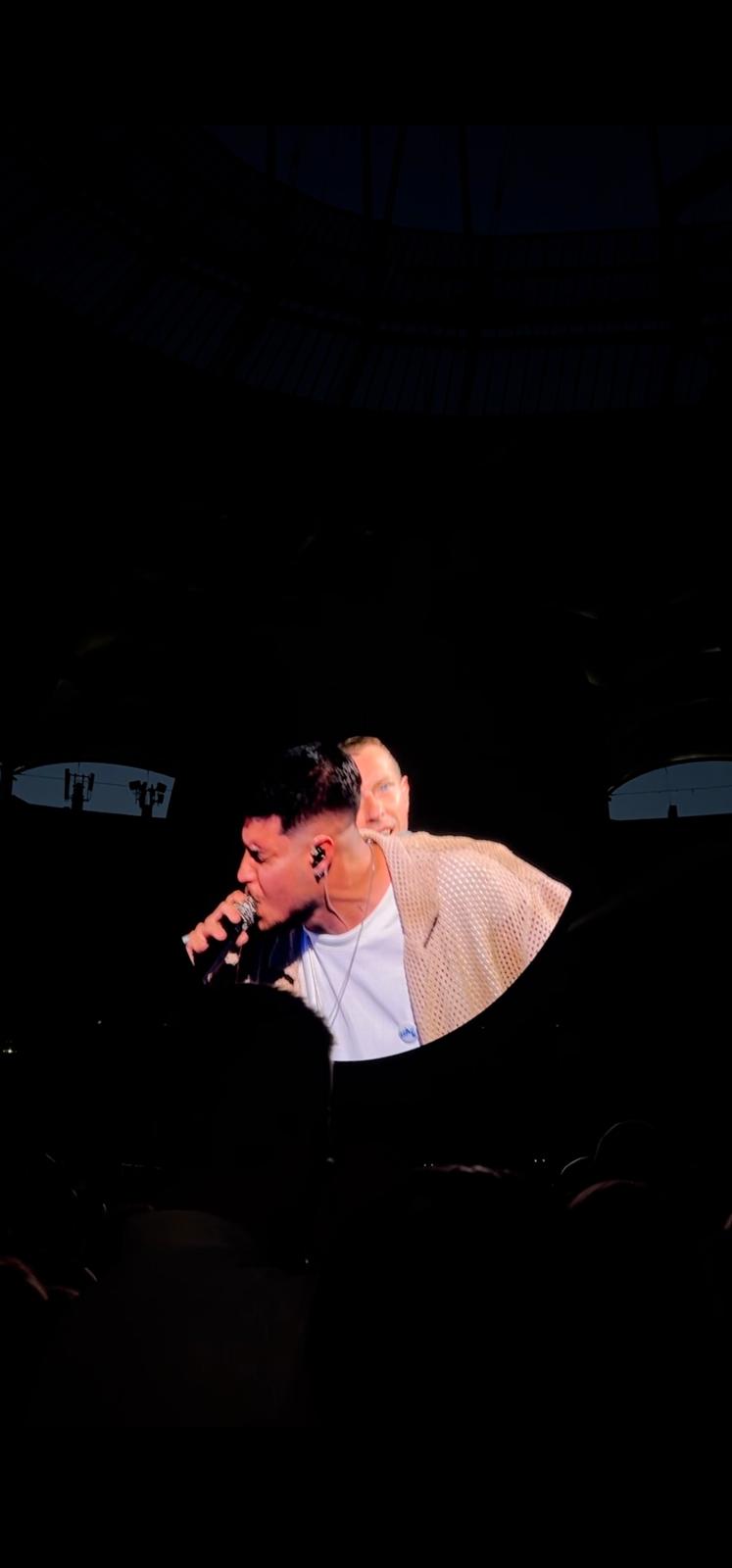 Babasha, pe scenă alături de trupa Coldplay