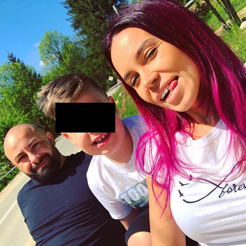 Anca Molnar și familia sa