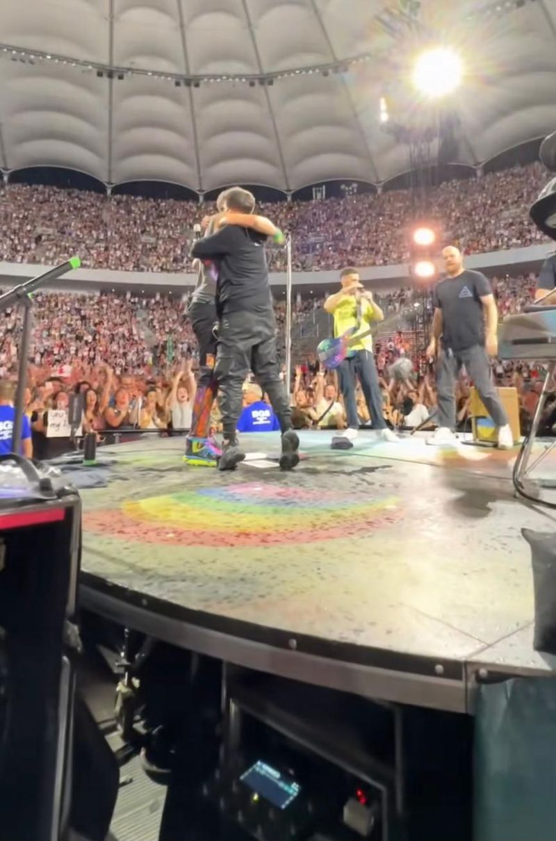 Babasha, pe scenă alături de trupa Coldplay
