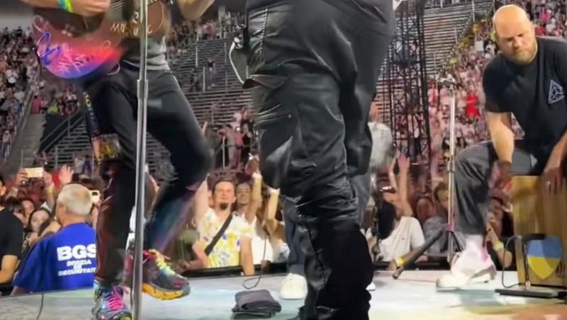 Babasha, pe scenă alături de trupa Coldplay