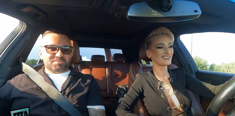 Gabriela Lucuțar și Adiță Voicu Gabriela Lucuțar și Adiță Voicu