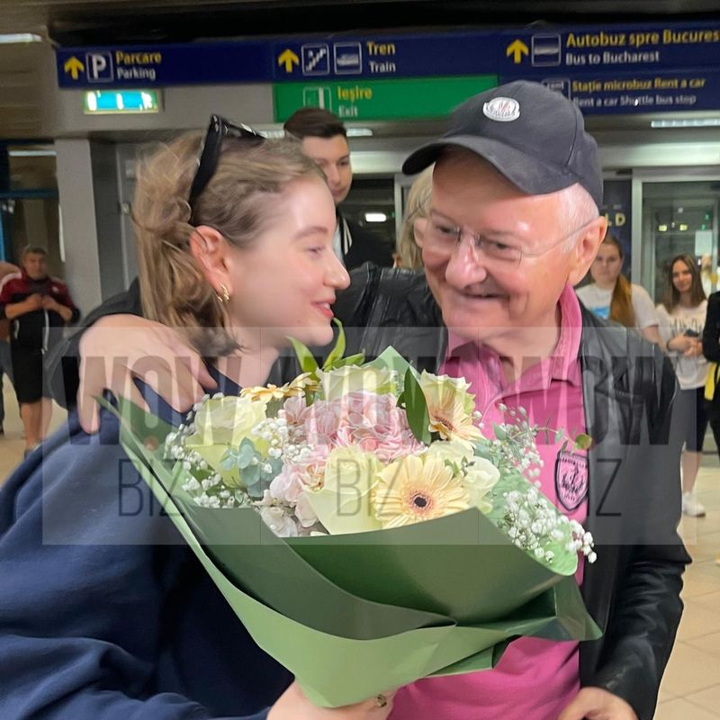 Irinel Columbeanu și Irinuca la aeroport, vineri seara revedere irinuca irinel columbeanu