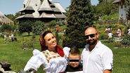 Anca și Claudiu Molnar, alături de fiul lor