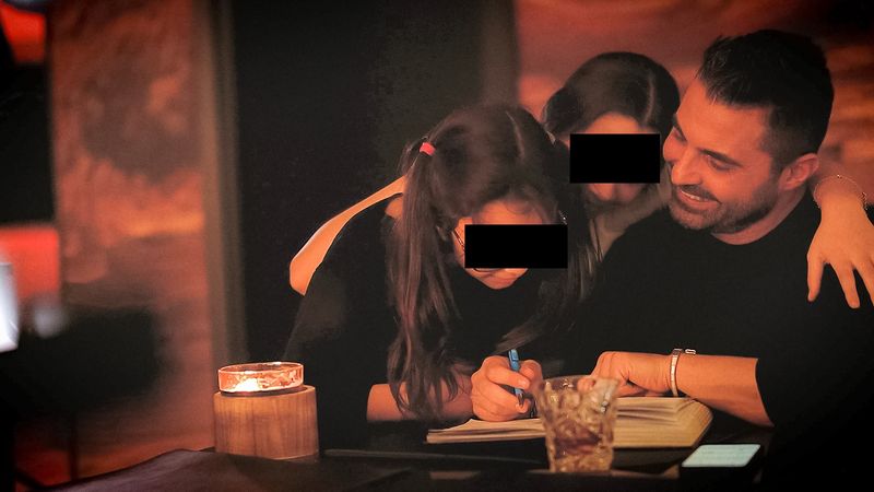 Pepe, alături de fiicele sale