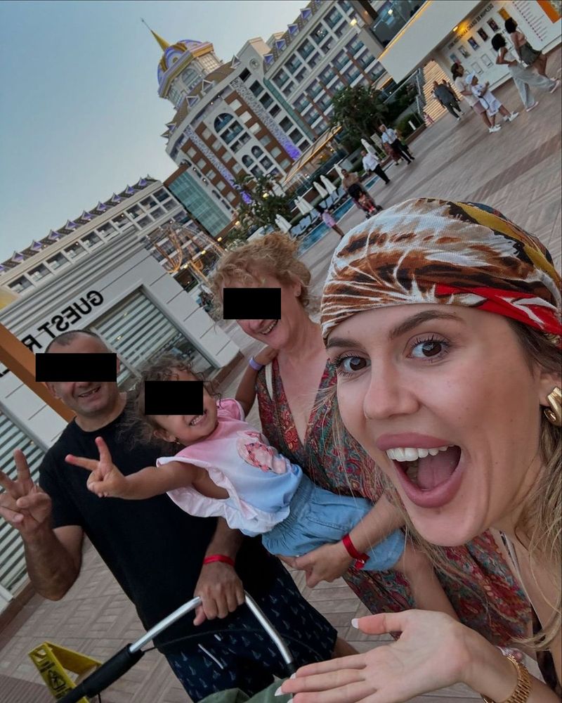 emily burghelea socrii copii