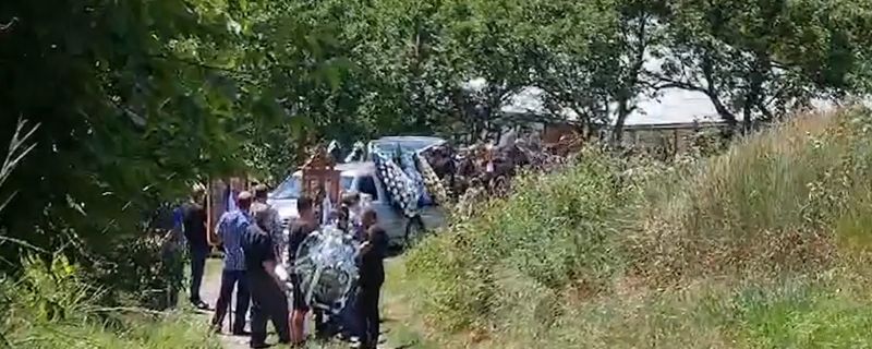 Înmormântarea lui Valeriu, una dintre victimele tragediei de la Ibănești