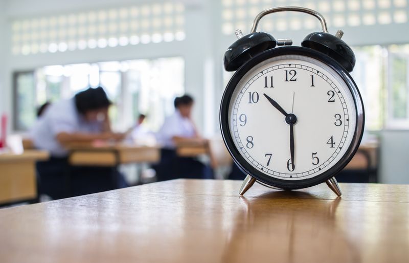 ceas pe catedra, elevi la examen
