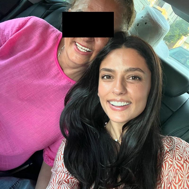 oana mosneagu si mama